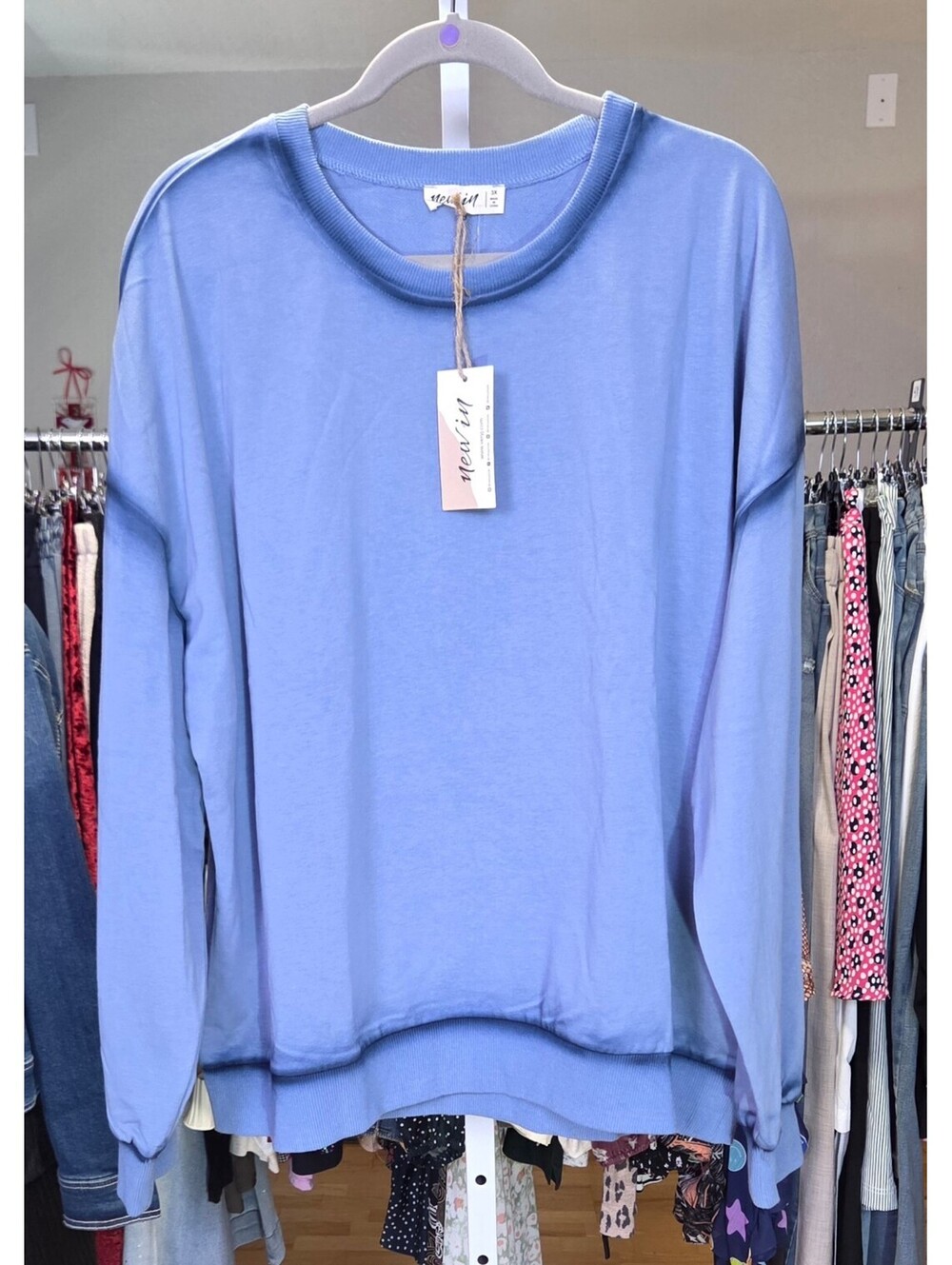 New In Pullover - Picture 2 of 7